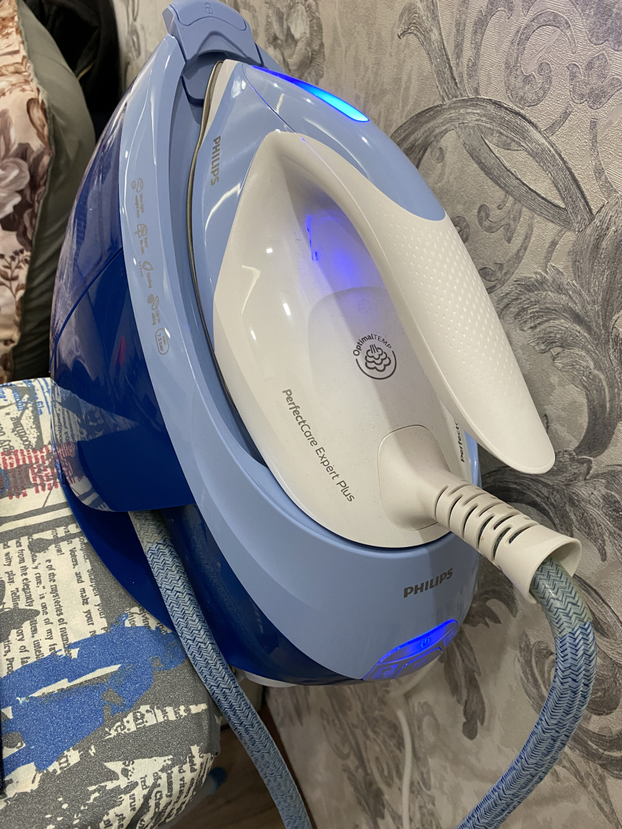 Космолет среди парогенераторов Philips GC8942/20 PerfectCare Expert ...