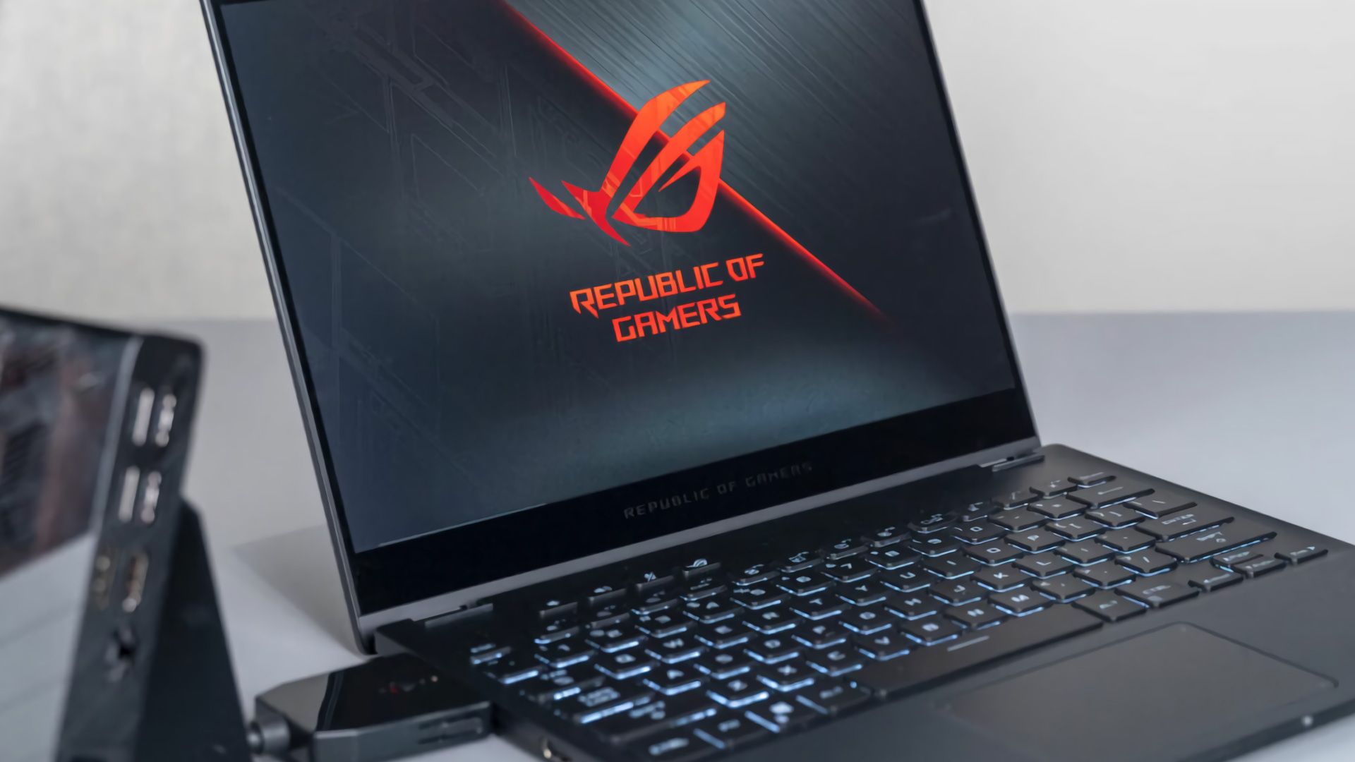 ASUS показала мощный игровой планшет ROG Flow Z13. Полноценная ...