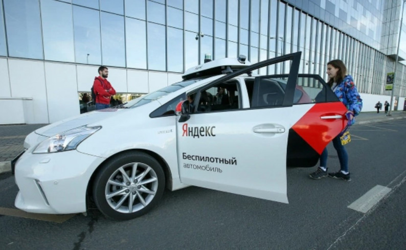 Яндекс запустил «Роботакси» в Москве. Автомобилями полностью управляет ИИ  Новости